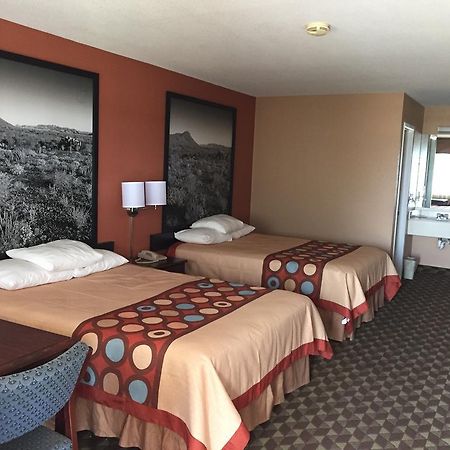 Super 8 By Wyndham Bastrop Tx Motel Bagian luar foto