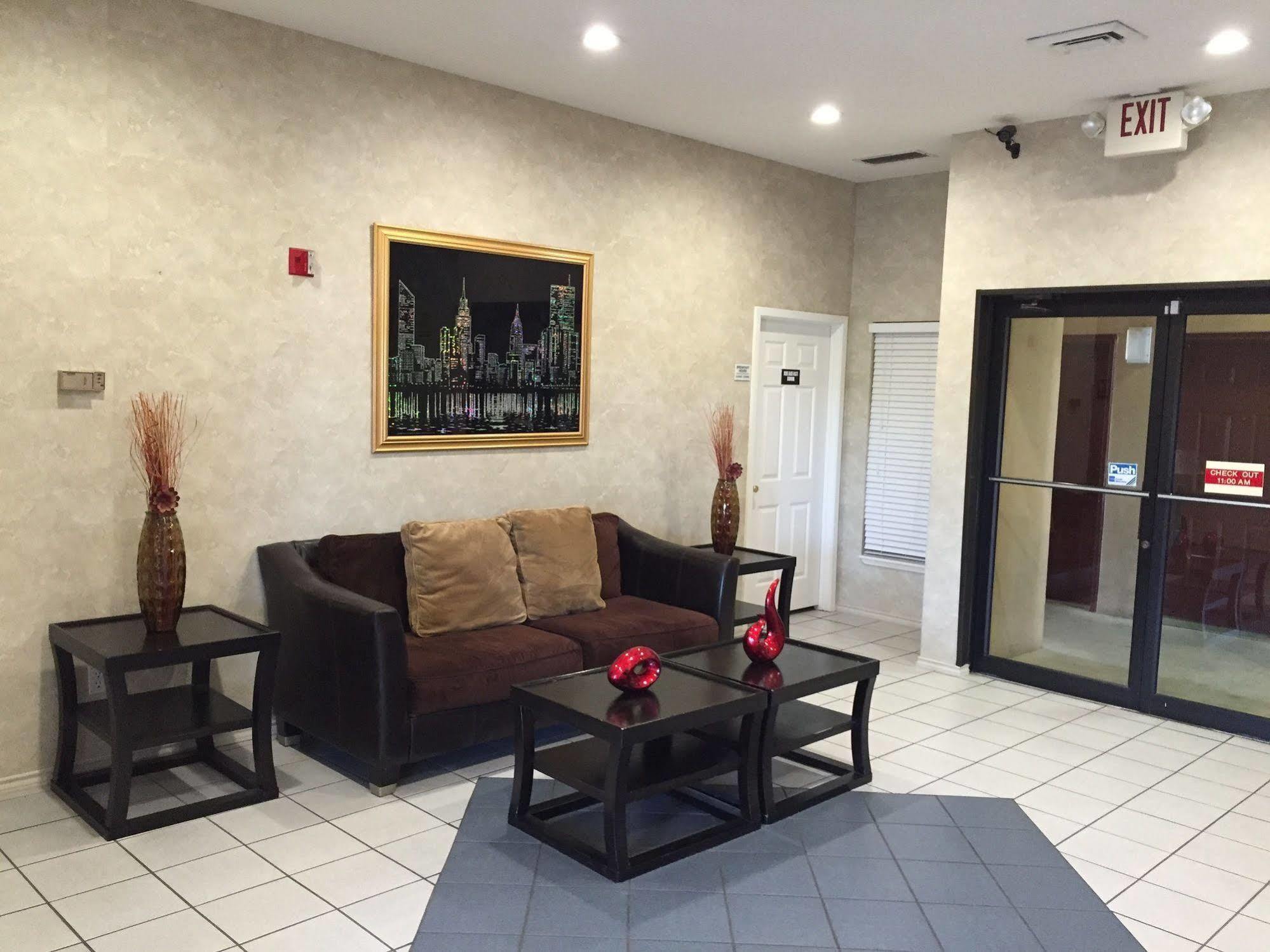 Super 8 By Wyndham Bastrop Tx Motel Bagian luar foto