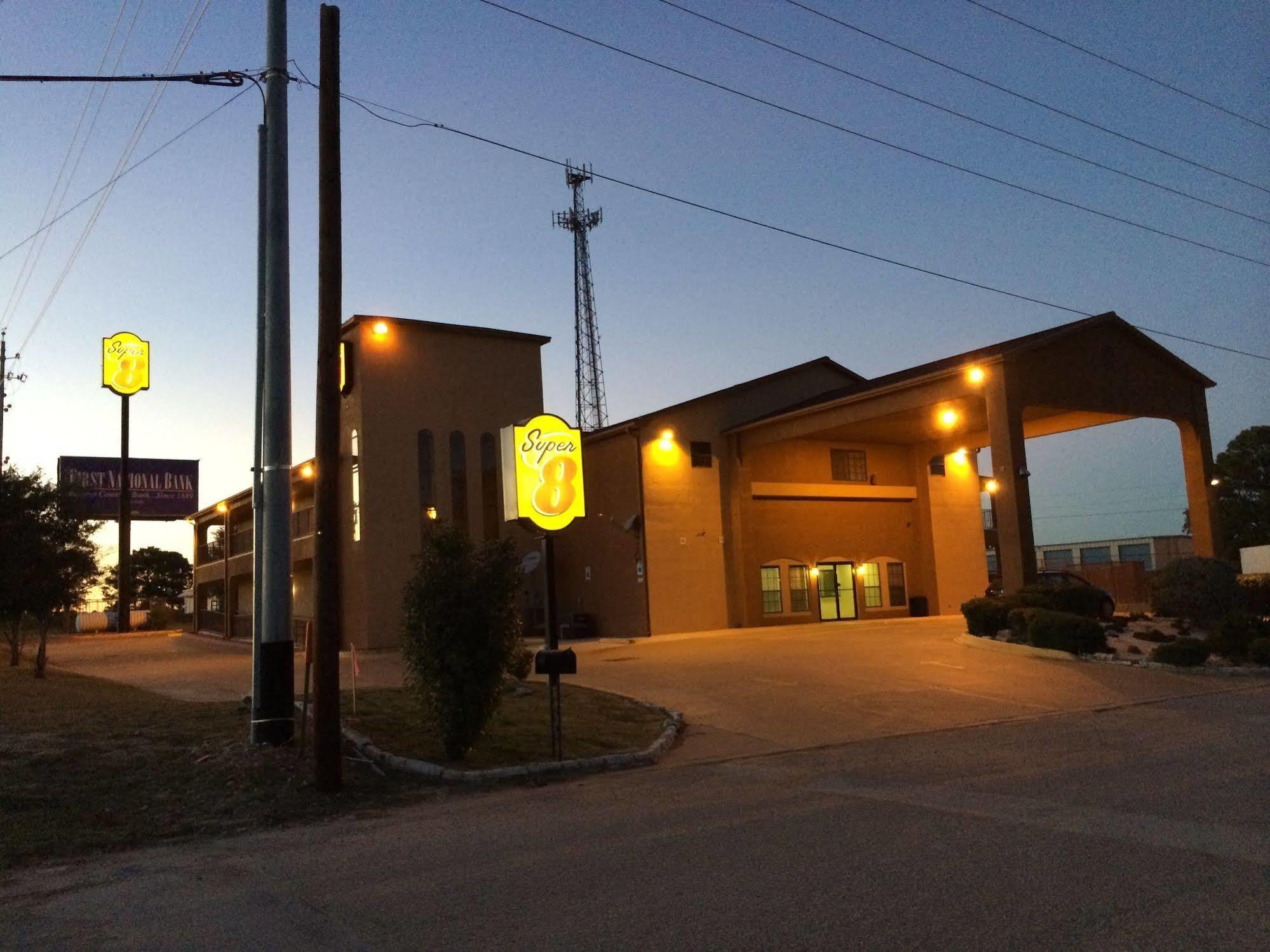 Super 8 By Wyndham Bastrop Tx Motel Bagian luar foto
