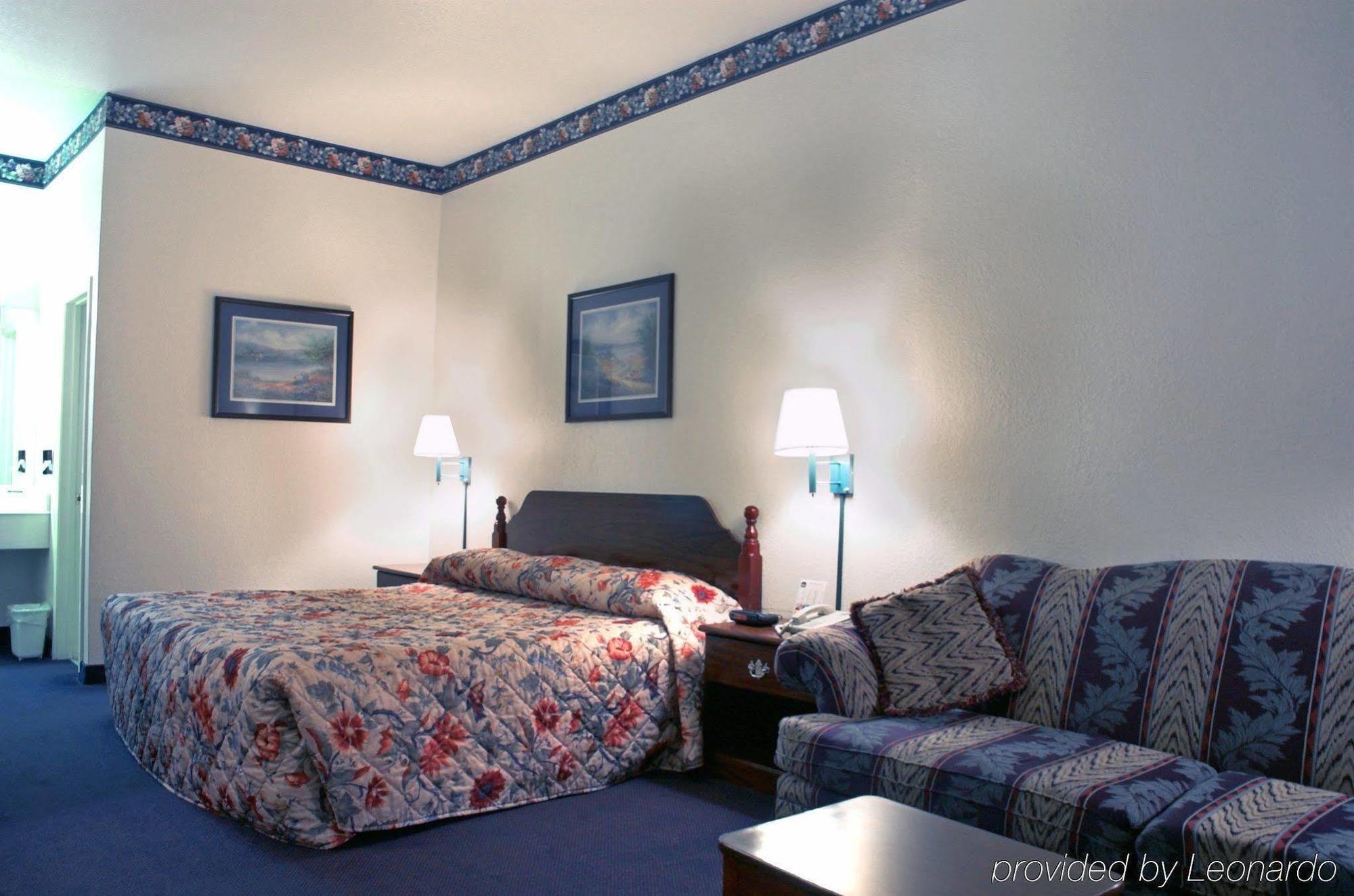 Super 8 By Wyndham Bastrop Tx Motel Bagian luar foto